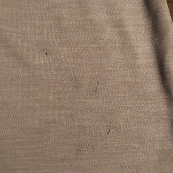 Under Armor Workout top. - Picture 6 of 7